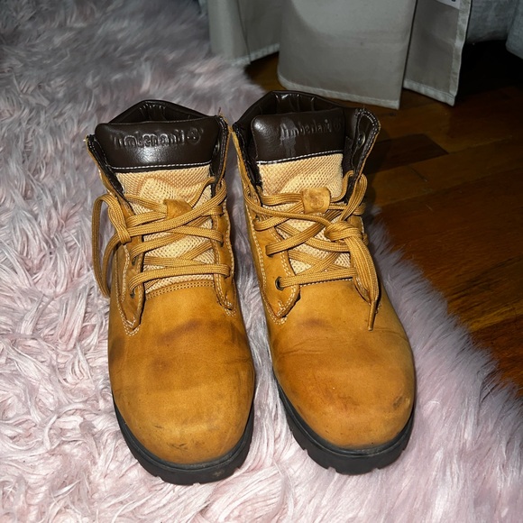 Vintage Woman’s leathered Timberland boots - Picture 3 of 8